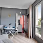 Republique - Magenta