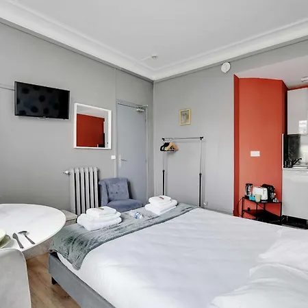 Republique - Magenta *