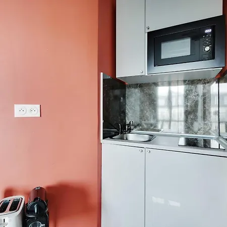 Republique - Magenta * Paříž