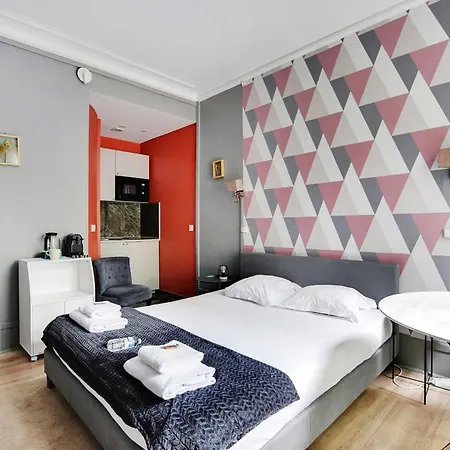 Republique - Magenta Apartmán