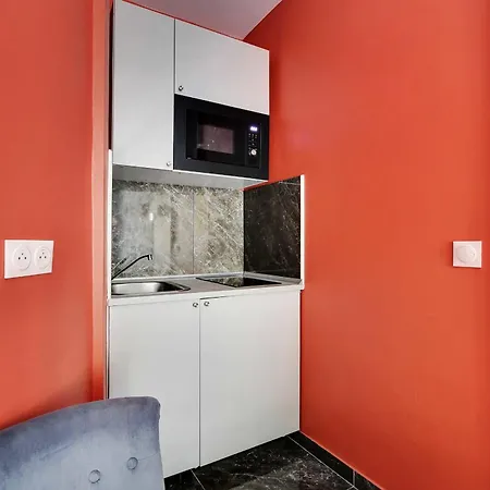 Republique - Magenta *