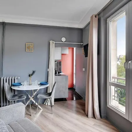 Republique - Magenta