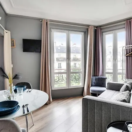 Republique - Magenta