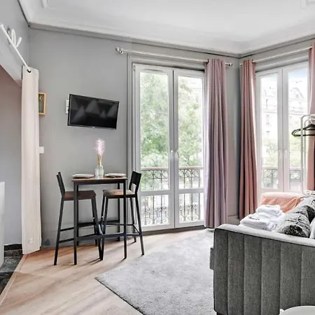 Apartmán Republique - Magenta *