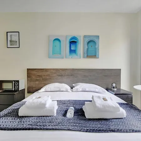 Republique - Magenta Paříž